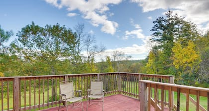 Charming Putney Home: Porch, Grill & Hiking Trails