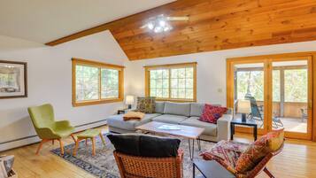 House (4 Bedrooms) | Front of property