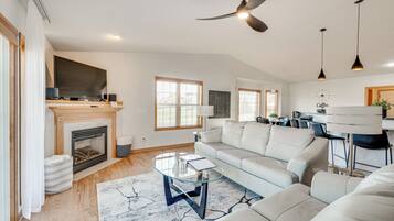 Apartment (3 Bedrooms) | Front of property