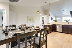 House (3 Bedrooms) | Private kitchen
