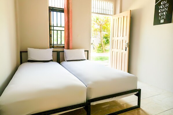 Desk, laptop workspace, free WiFi, bed sheets