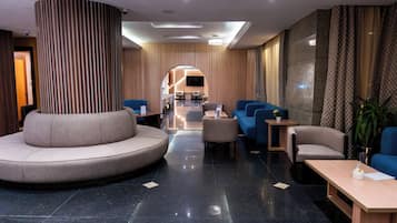 Coin salon dans le hall