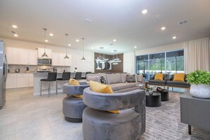 Televisie, videospelletjes, tafelvoetbal en een tafeltennistafel