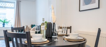 Silver Street by Tŷ SA