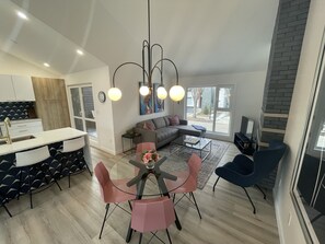 Smart-TV, Kamin, Videospiele