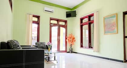 OYO Life 2508 Alba Suites Homestay Syariah