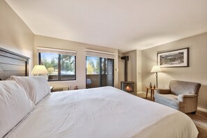 Iron/ironing board, free WiFi, bed sheets