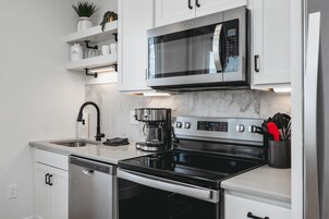 Íbúð | Einkaeldhús | Ísskápur í fullri stærð, örbylgjuofn, bakarofn, eldavélarhellur