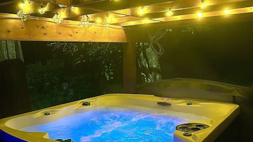 Baignoire à remous extérieure