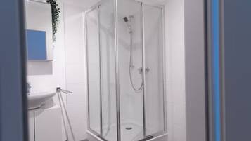 Apartment | Bathroom | Hair dryer, towels