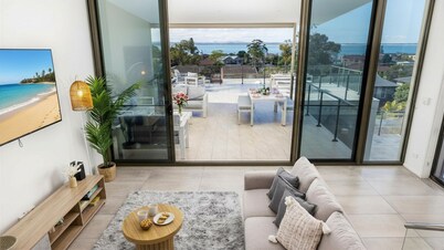 Coastal Breezes – water views, swimming pool, walk to beach