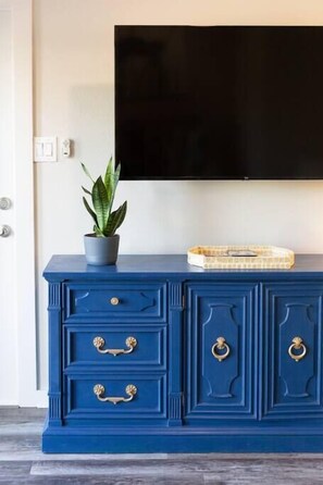 Interior - Blaizy Sunkissed | Golf Cart | Pet-Friend (Bay Saint Louis)