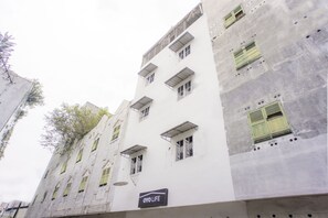 Façana frontal de l'allotjament