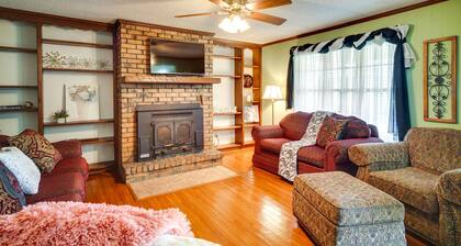 Patio & Grill! Charming 'Lake Charles Landing Pad'