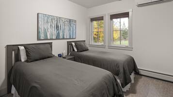 3 makuuhuonetta, silitysrauta/-lauta, ilmainen Wi-Fi, vuodevaatteet