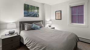 4 habitaciones, escritorio, tabla de planchar con plancha y wifi gratis 