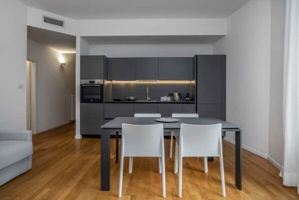 Dining - Virgil apartment, annexe (Nago-Torbole)