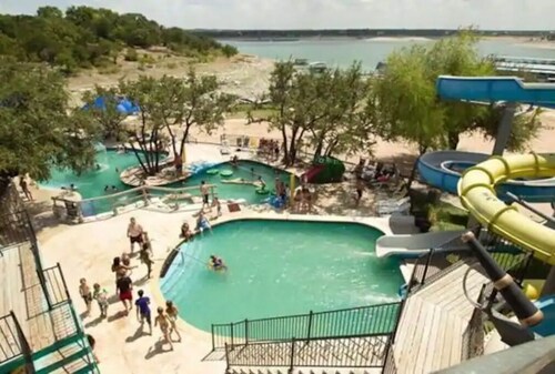 Sunset Cove Lakefront Home on LakeTravis w/ Dock