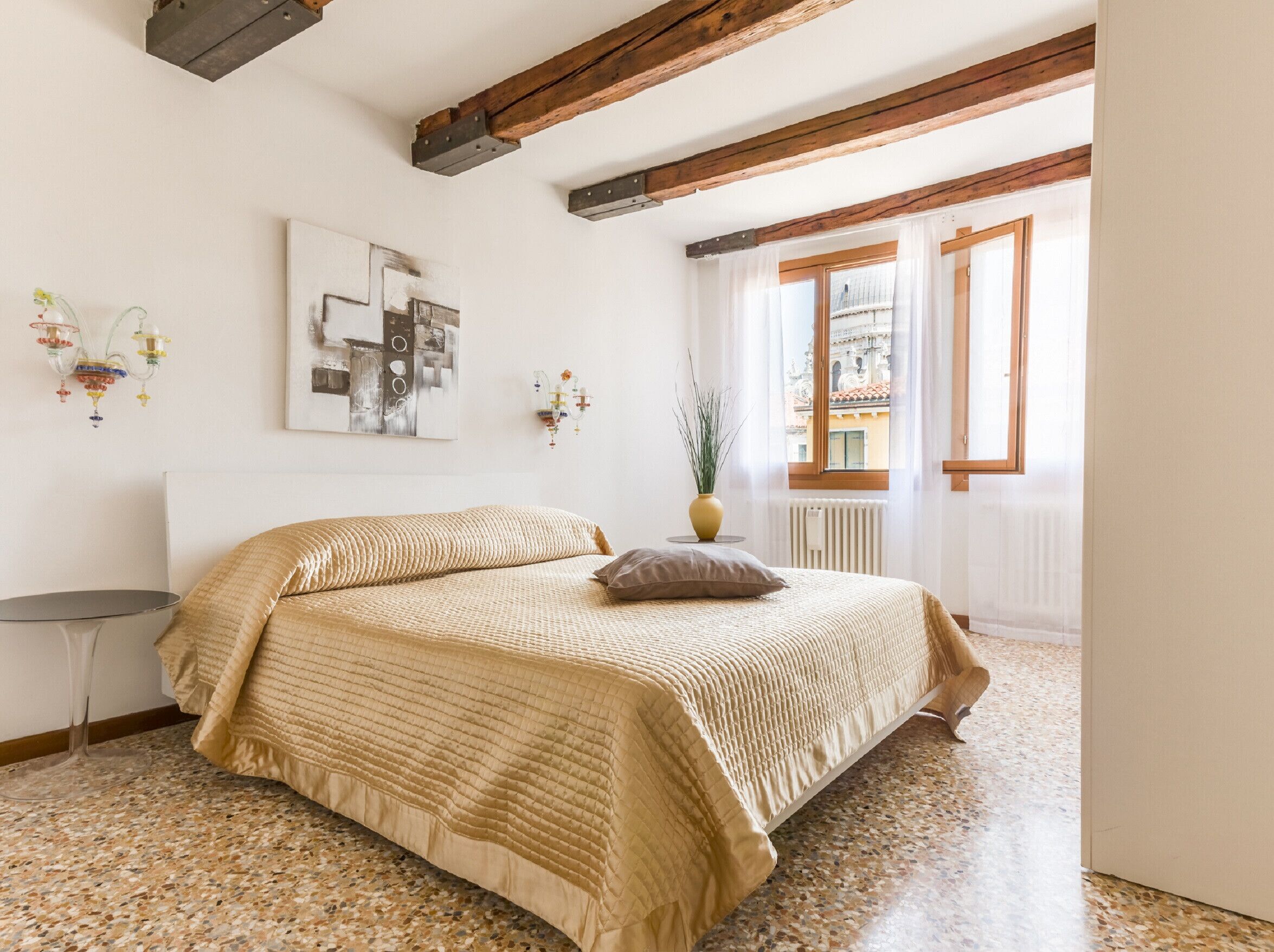 2 chambres, fer et planche à repasser, accès au Wi-Fi (inclus)