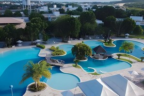 Appartement de base | Piscine | 4 piscines extérieures