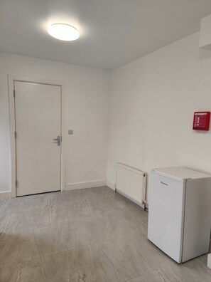 Interior - Spacious studio in New Addington (New Addington)