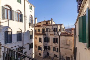 Property grounds - Ai Frari Apartment with Balcony by Wonderful Italy (Venecia)