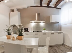 Dining - Rialto Project Apartment 5 by Wonderful Italy (Venecia)