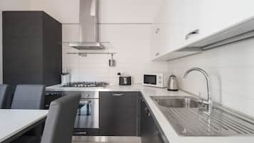 Refrigerador, microondas, lavavajillas, tostadora