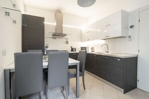 Fridge, microwave, dishwasher, toaster