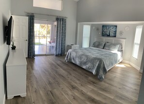 3 bedrooms, travel cot, free WiFi, bed sheets - Blue Tide Escape: Waterfront Home (Port Charlotte)