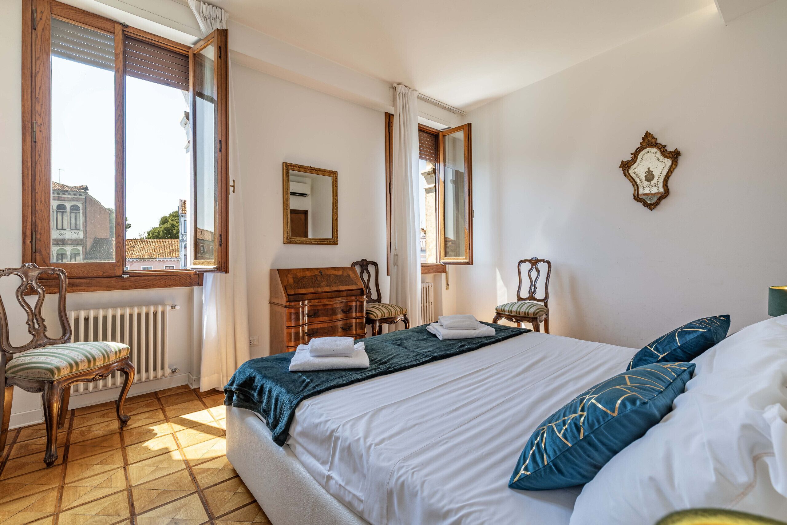 2 bedrooms, iron/ironing board, WiFi (free), bed sheets
