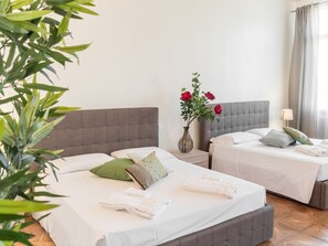 1 quarto, Wi-Fi de cortesia, roupa de cama