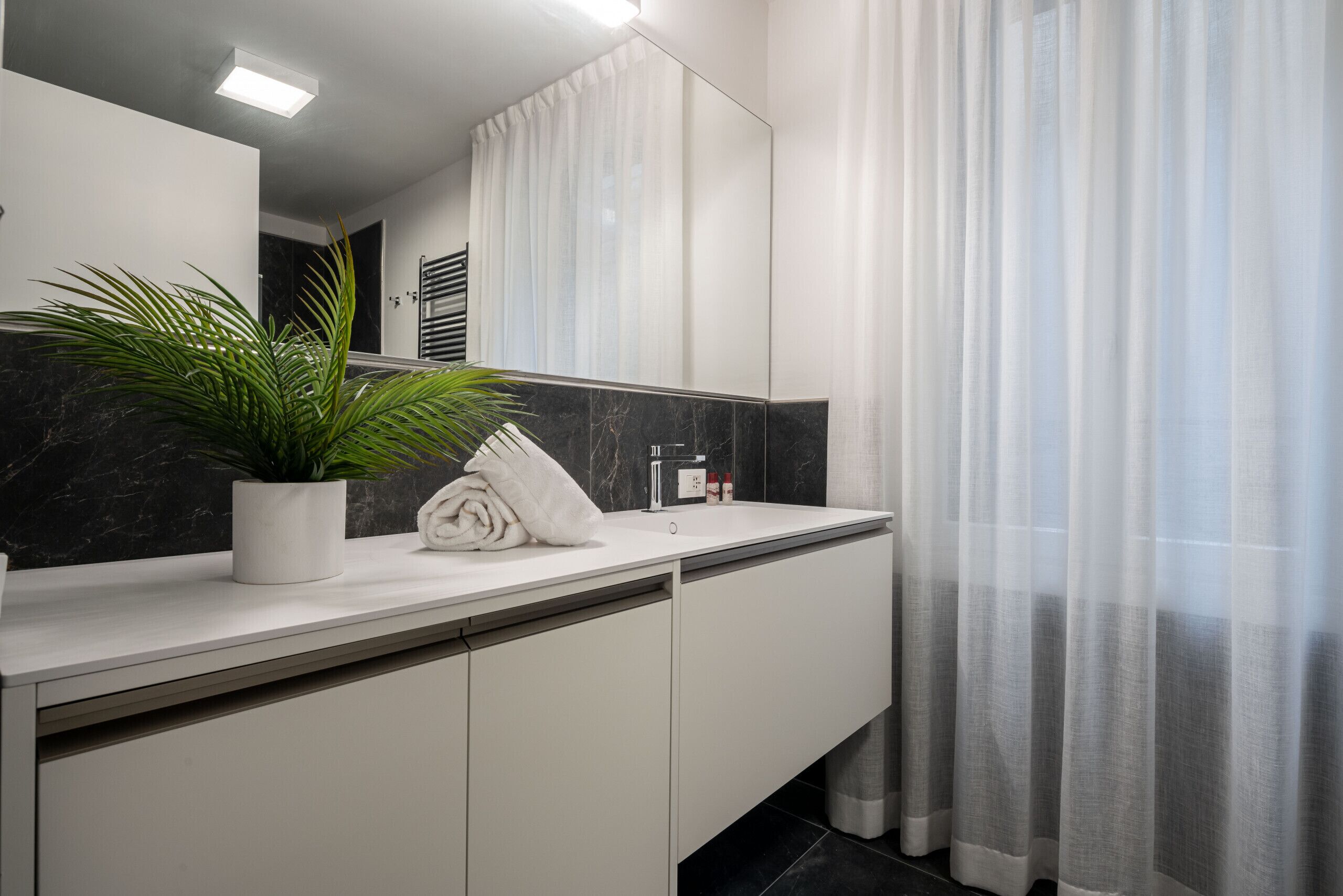 Dusche, Haartrockner, Bidet, Handtücher