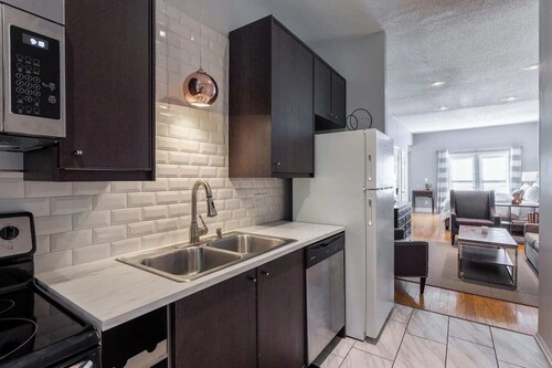 Cozy 2nd Floor unit Near Plaza and Westport | 08