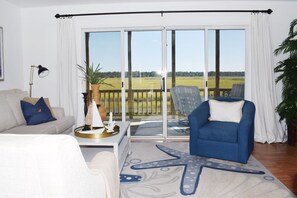 Smart TV - Fiddler on the Creek Unit #4-Waterfront, Crabbing Pier & Views of Lighthouse  (Chincoteague)