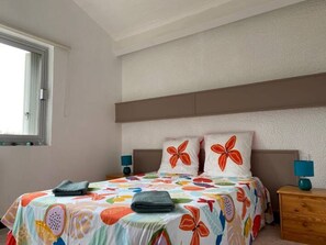 2 slaapkamers, een strijkplank/strijkijzer, gratis wifi