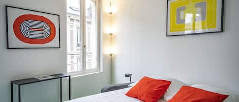 1 habitación, wifi y ropa de cama
