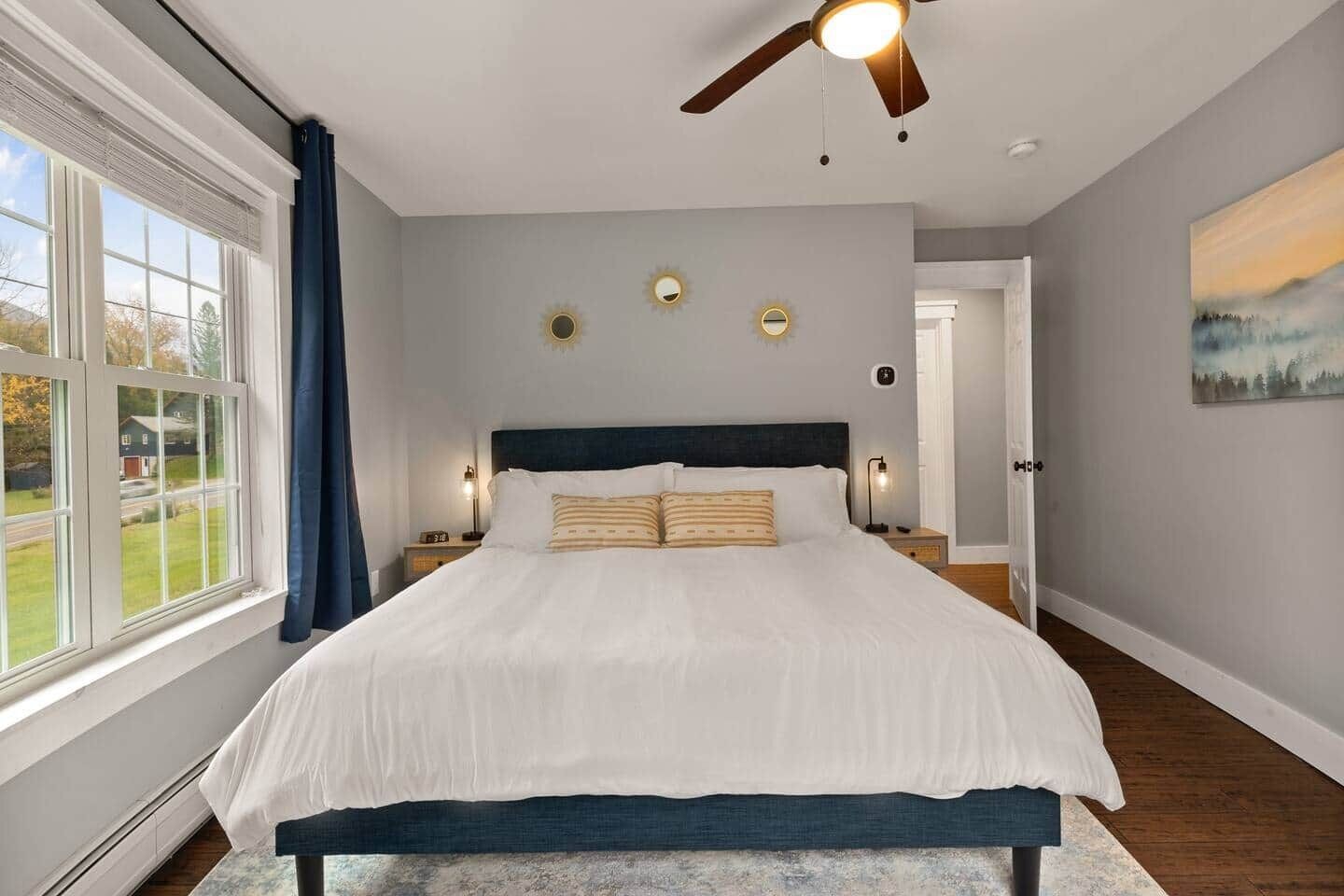 4 habitaciones, caja de seguridad en la habitación y escritorio 