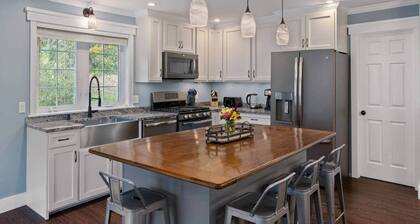 Mountain home w/ gym, game room & theater space