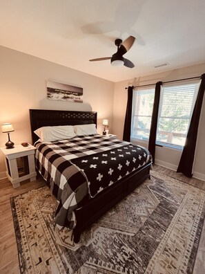 6 habitaciones, tabla de planchar con plancha, wifi y ropa de cama 