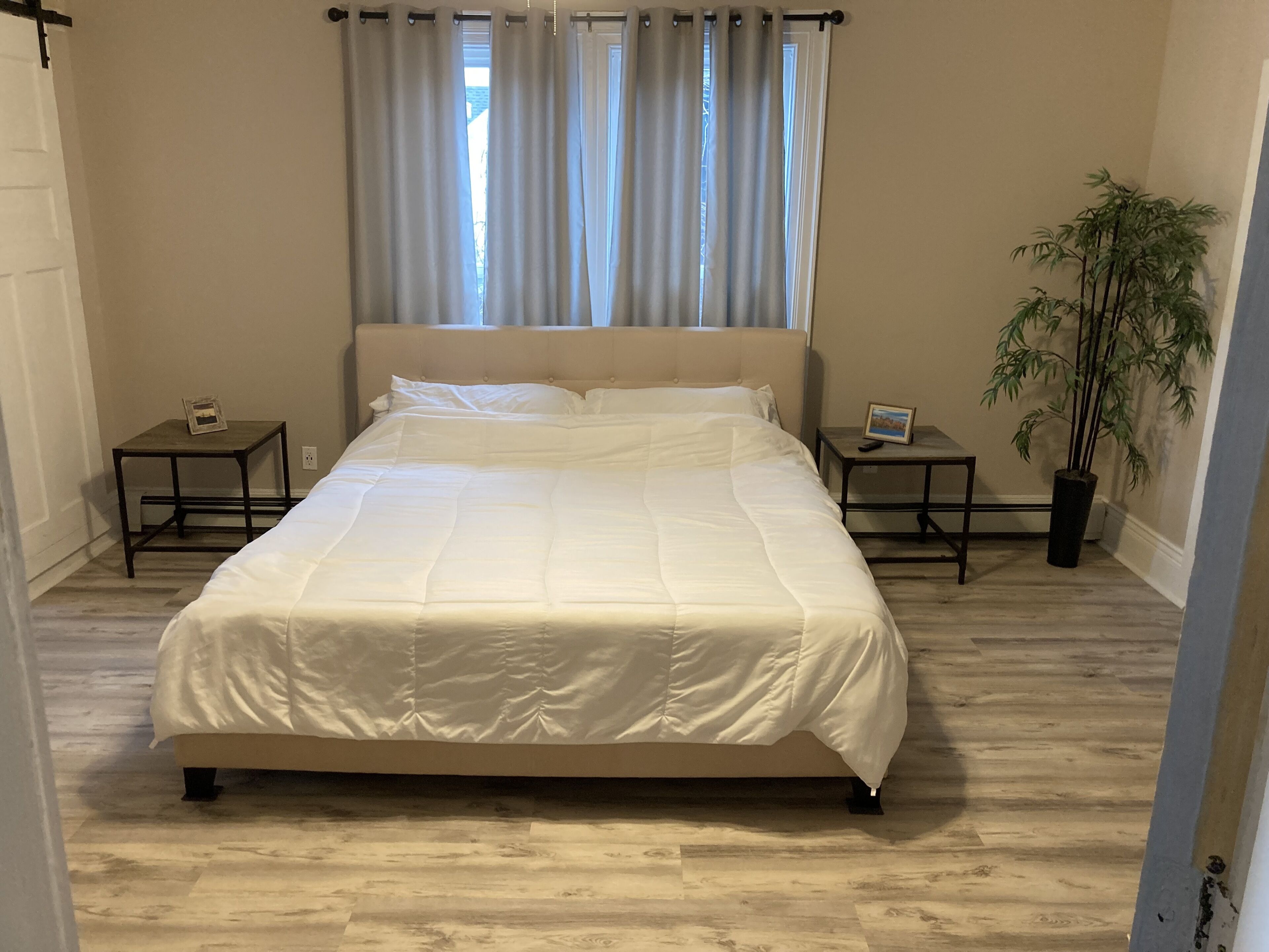 Newly renovated downtown vacation rental.......location, location, location!!!!
