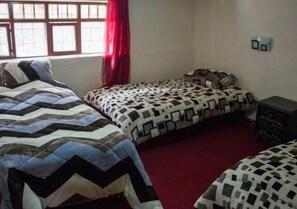 9 Schlafzimmer, Bügeleisen/Bügelbrett, WLAN, Bettwäsche