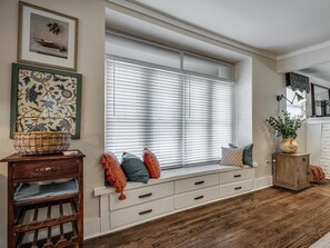 Interior - Casa del Paseo - Stunning 3 Br Charmer near Paseo
(Oklahoma City)