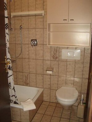 Shower - House Dwarslöper, vacation apartment 5 (Cuxhaven)