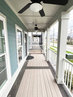 Unclassified image, 2 of 50, button