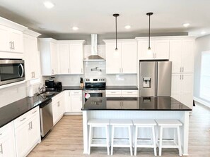 Unclassified image, 4 of 50, button