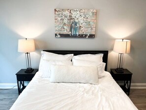 4 bedrooms, desk, iron/ironing board, free WiFi - Luxury Medical District Home, EV Charger, Gated #3 (Augusta)