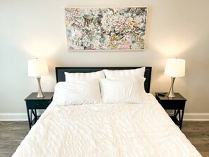 4 bedrooms, desk, iron/ironing board, free WiFi - Luxury Medical District Home, EV Charger, Gated #5 (Augusta)