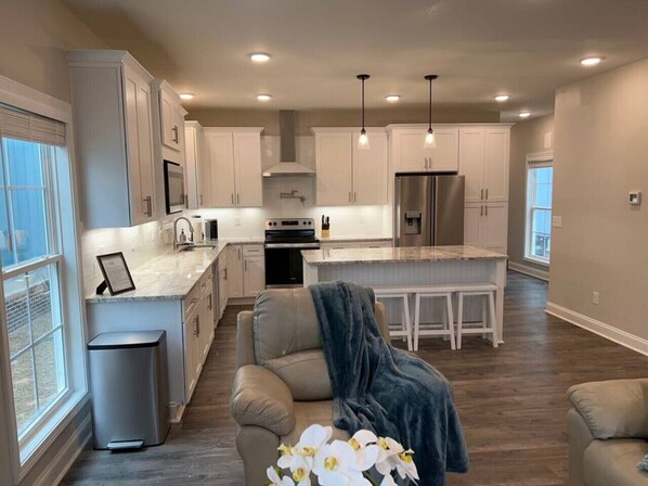 Interior - Luxury 4B/4.5b Home, EV Charger, deck by MCG #4 (Augusta)