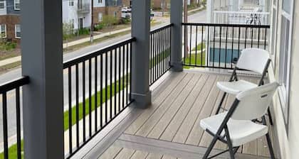 Luxury 4B/4.5b Home, EV Charger, deck by MCG #4